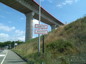 Das Ortsschild von Nantes